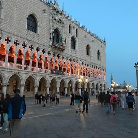 شقة Ca' Frezzeria البندقية المظهر الخارجي الصورة